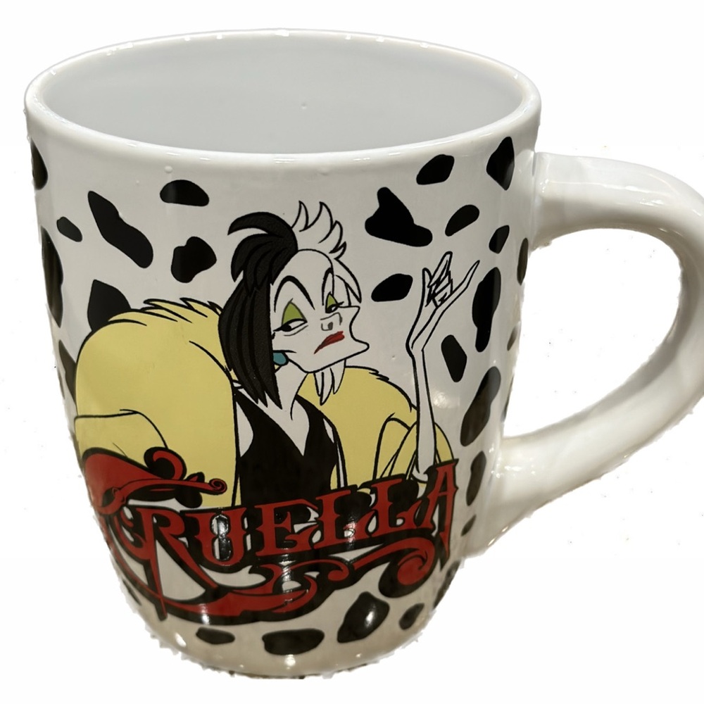 Disney Cruella 25oz mug